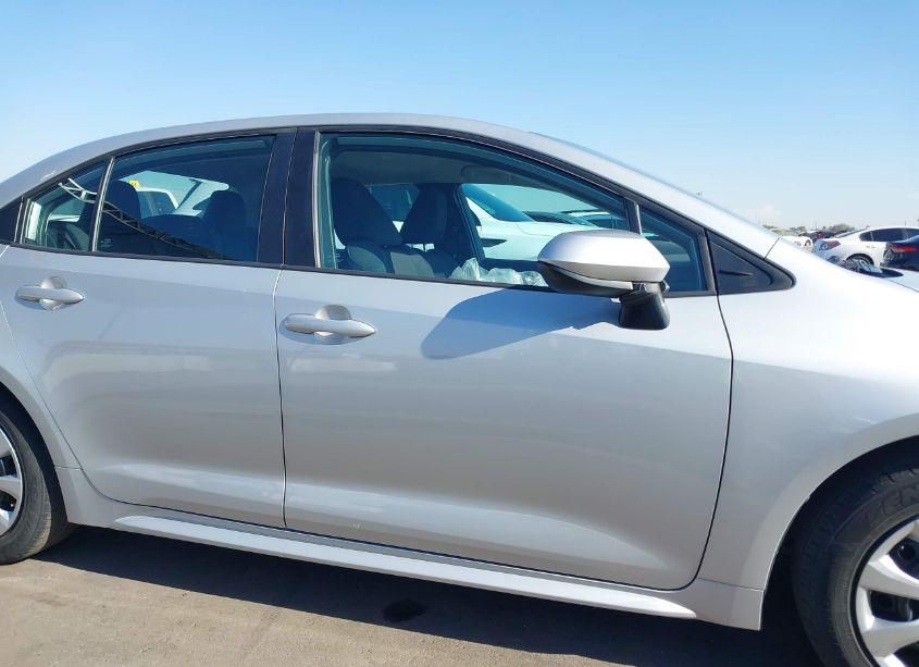 Photo 14 of 2020 Toyota Corolla LE (VIN 5YFEPRAEXLP009704)