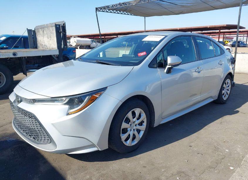 Photo 2 of 2020 Toyota Corolla LE (VIN 5YFEPRAEXLP009704)
