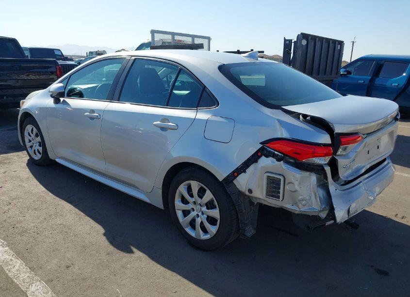 Photo 3 of 2020 Toyota Corolla LE (VIN 5YFEPRAEXLP009704)