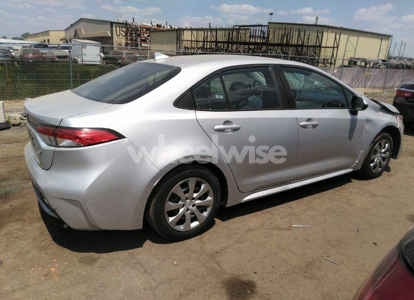 Photo 13 of 2020 Toyota Corolla LE (VIN 5YFEPRAEXLP025675)