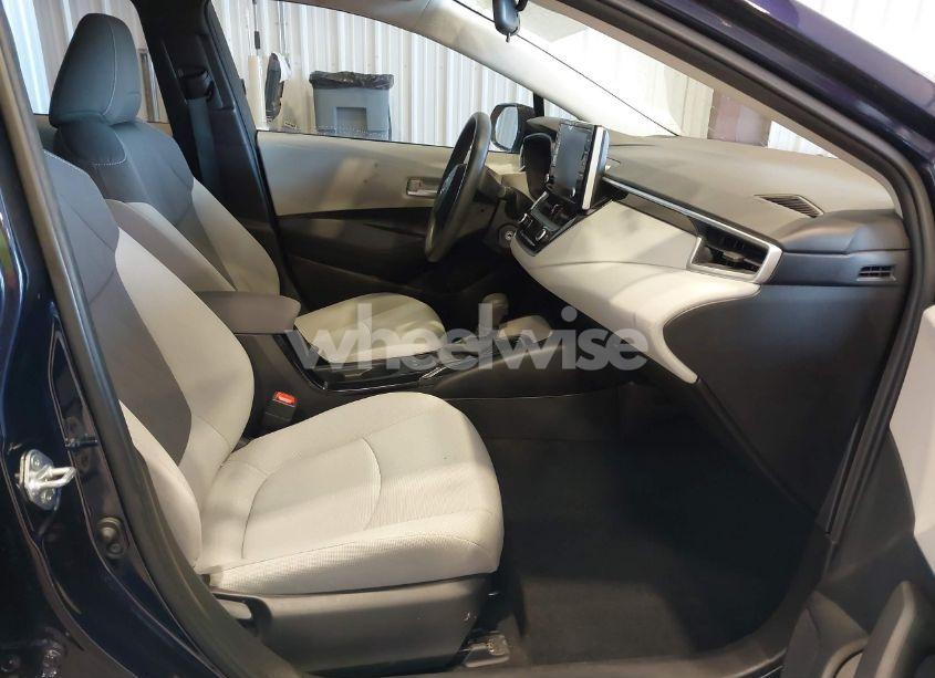 Photo 5 of 2020 Toyota Corolla LE (VIN 5YFEPRAEXLP030634)