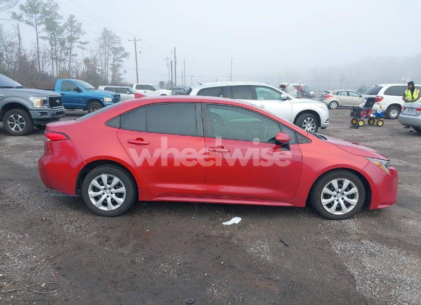 Photo 13 of 2020 Toyota Corolla LE (VIN 5YFEPRAEXLP047272)