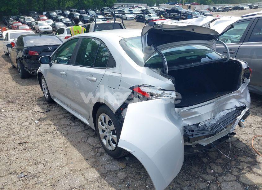 Photo 3 of 2020 Toyota Corolla LE (VIN 5YFEPRAEXLP054593)