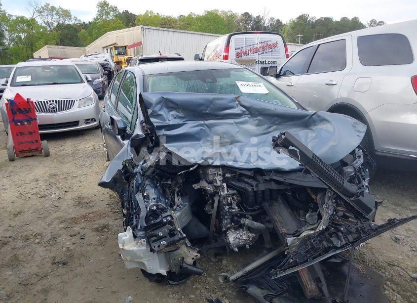 2020 Toyota Corolla LE (VIN 5YFEPRAEXLP056876) main photo