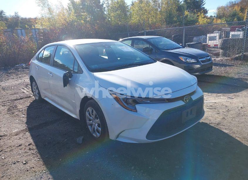 2020 Toyota Corolla LE (VIN 5YFEPRAEXLP061785) main photo