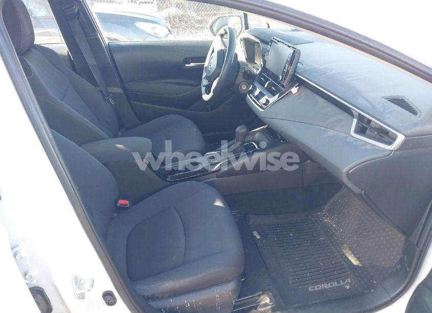 Photo 5 of 2020 Toyota Corolla LE (VIN 5YFEPRAEXLP061785)