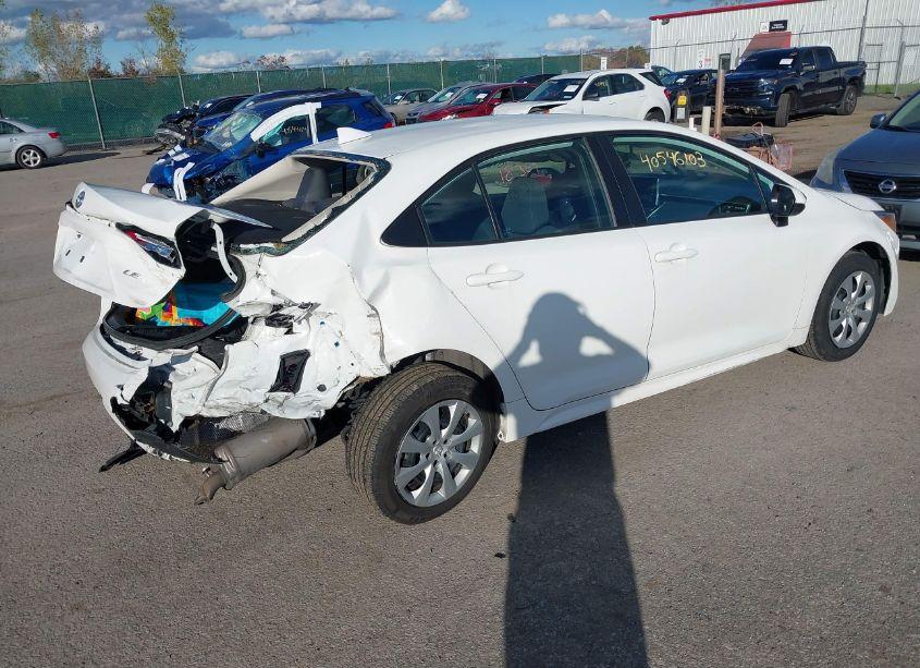 Photo 4 of 2020 Toyota Corolla LE (VIN 5YFEPRAEXLP064122)