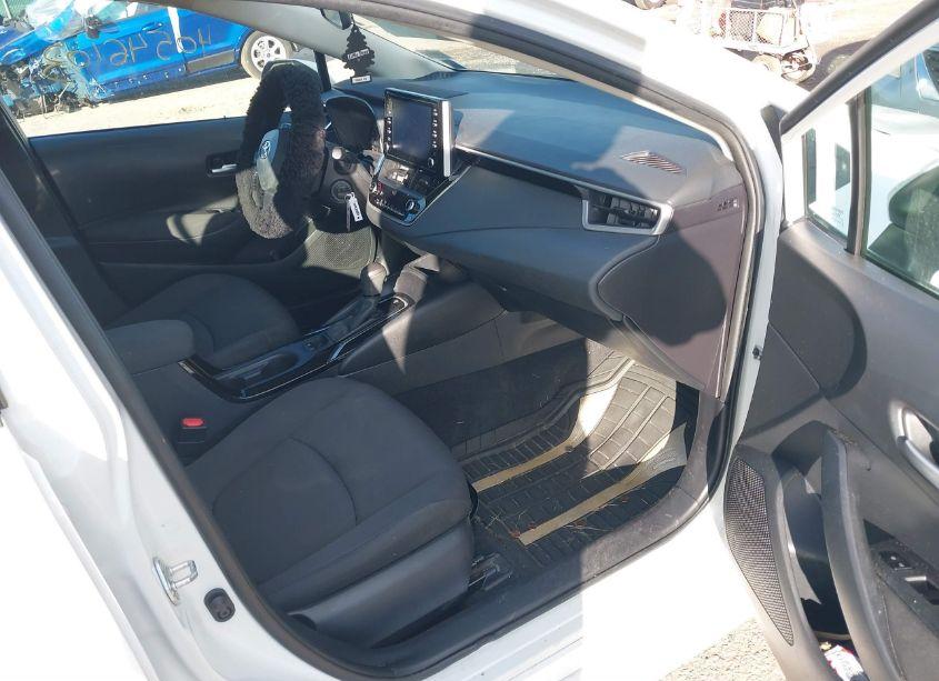 Photo 5 of 2020 Toyota Corolla LE (VIN 5YFEPRAEXLP064122)