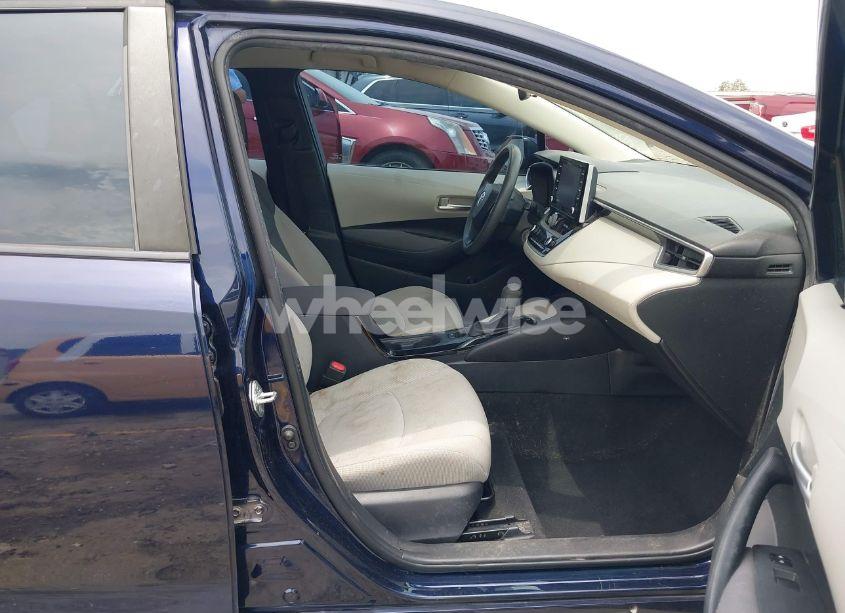 Photo 5 of 2020 Toyota Corolla LE (VIN 5YFEPRAEXLP070731)