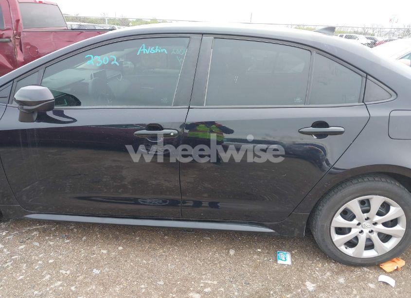 Photo 14 of 2020 Toyota Corolla LE (VIN 5YFEPRAEXLP094270)