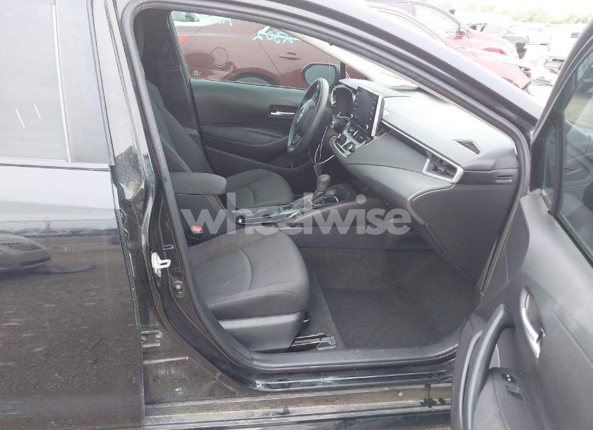 Photo 5 of 2020 Toyota Corolla LE (VIN 5YFEPRAEXLP094270)