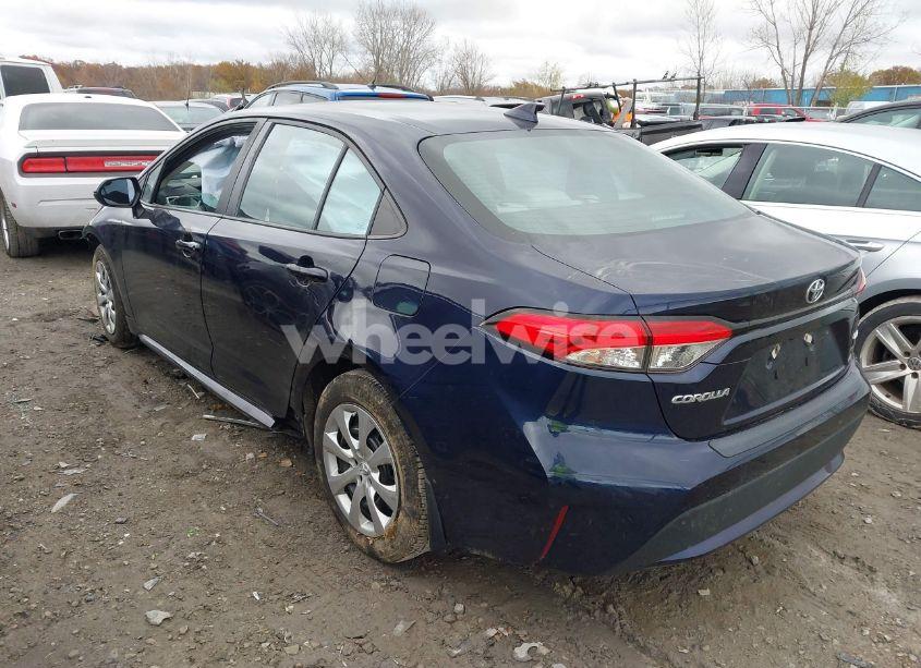 Photo 3 of 2020 Toyota Corolla LE (VIN 5YFEPRAEXLP096357)