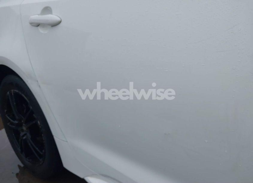 Photo 19 of 2020 Toyota Corolla LE (VIN 5YFEPRAEXLP097623)