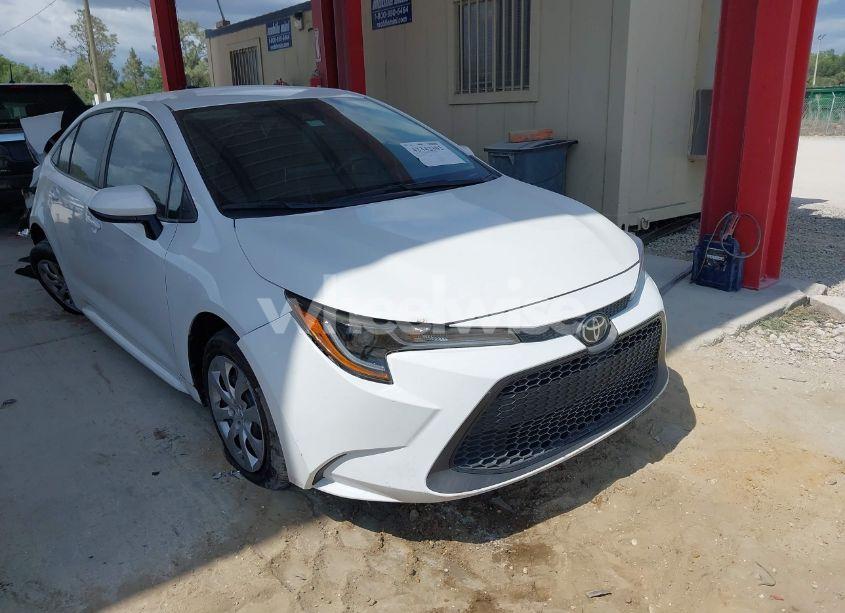 2020 Toyota Corolla LE (VIN 5YFEPRAEXLP101119) main photo