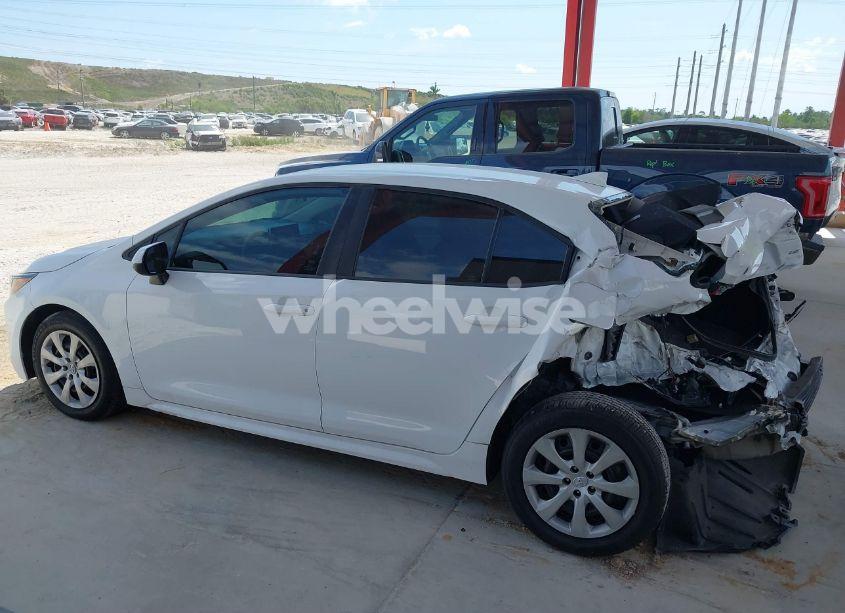 Photo 14 of 2020 Toyota Corolla LE (VIN 5YFEPRAEXLP101119)