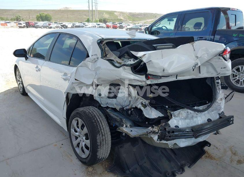 Photo 3 of 2020 Toyota Corolla LE (VIN 5YFEPRAEXLP101119)