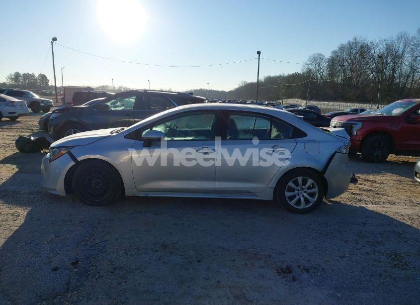 Photo 14 of 2020 Toyota Corolla LE (VIN 5YFEPRAEXLP106384)