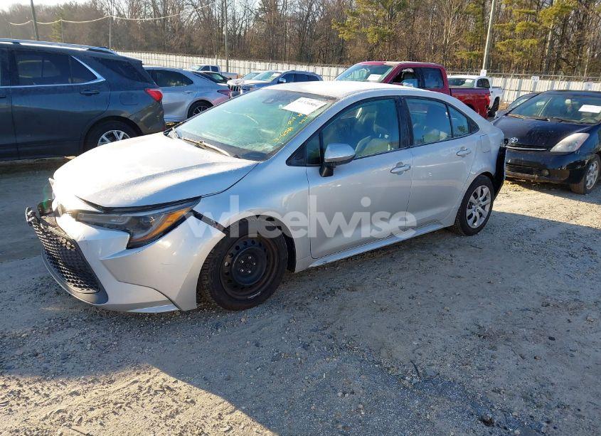 Photo 2 of 2020 Toyota Corolla LE (VIN 5YFEPRAEXLP106384)