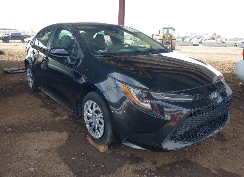 2020 Toyota Corolla LE (VIN 5YFEPRAEXLP115893) main photo