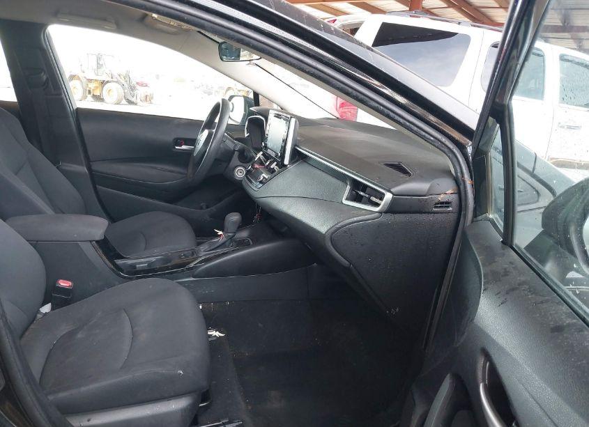 Photo 5 of 2020 Toyota Corolla LE (VIN 5YFEPRAEXLP115893)