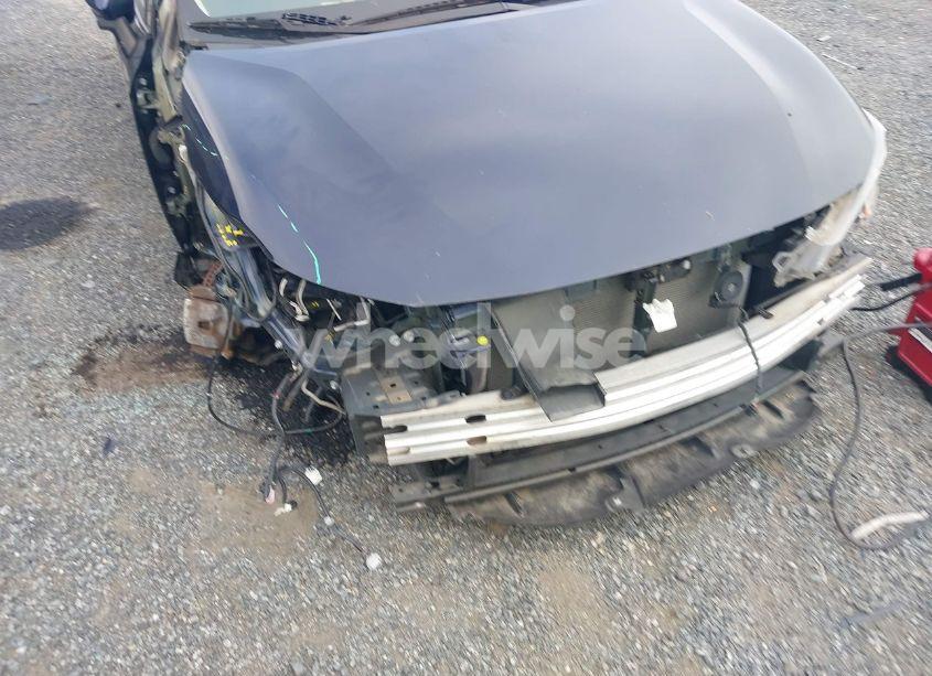 Photo 6 of 2020 Toyota Corolla LE (VIN 5YFEPRAEXLP116400)