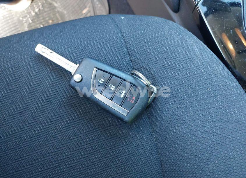 Photo 11 of 2020 Toyota Corolla LE (VIN 5YFEPRAEXLP118082)