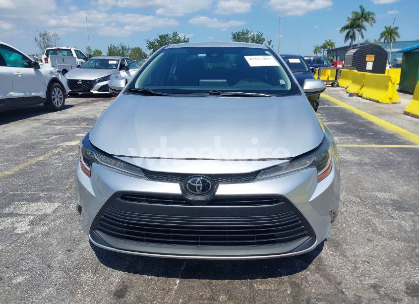 Photo 12 of 2020 Toyota Corolla LE (VIN 5YFEPRAEXLP125579)