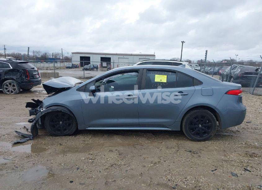 Photo 14 of 2020 Toyota Corolla LE (VIN 5YFEPRAEXLP128255)