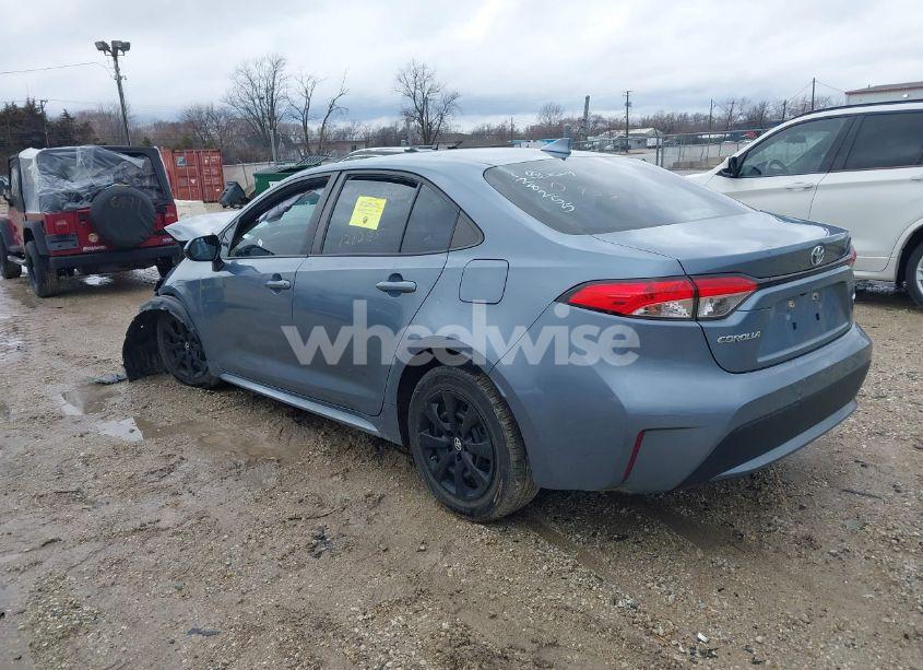 Photo 3 of 2020 Toyota Corolla LE (VIN 5YFEPRAEXLP128255)