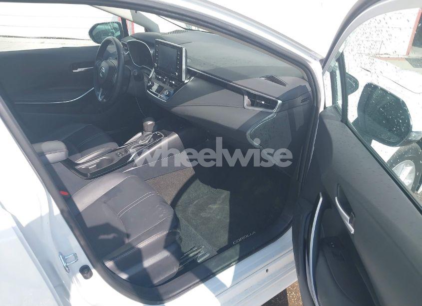 Photo 5 of 2022 Toyota Corolla XLE (VIN 5YFFPMAE2NP315127)