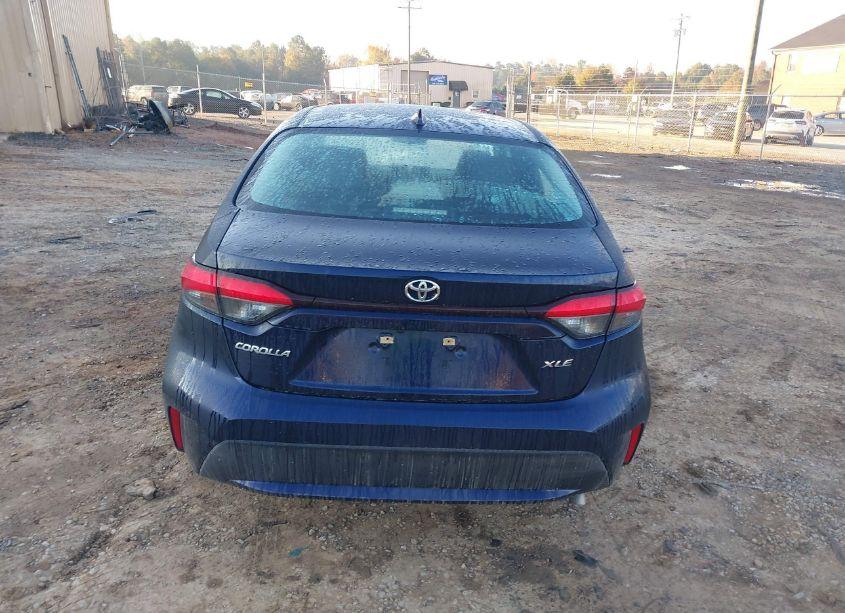 Photo 16 of 2022 Toyota Corolla XLE (VIN 5YFFPMAE8NP378149)