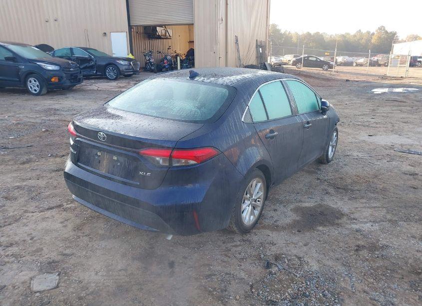 Photo 4 of 2022 Toyota Corolla XLE (VIN 5YFFPMAE8NP378149)