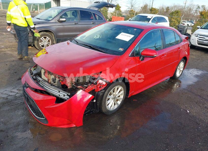 Photo 2 of 2021 Toyota Corolla XLE (VIN 5YFFPMAE9MP194966)