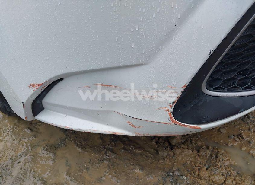 Photo 6 of 2020 Toyota Corolla XLE (VIN 5YFFPRAE2LP048324)