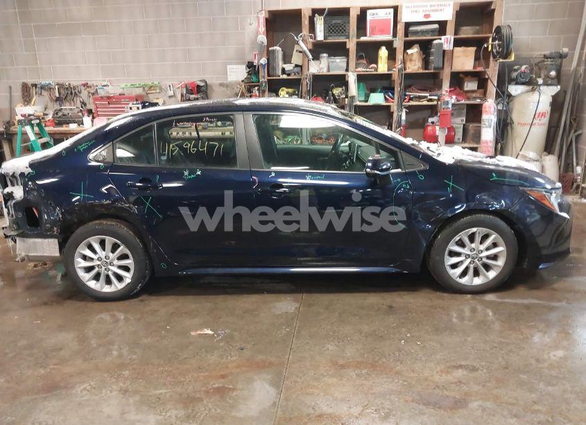 Photo 13 of 2020 Toyota Corolla XLE (VIN 5YFFPRAE7LP050098)