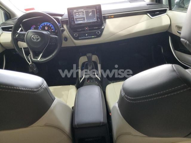 Photo 4 of 2020 TOYOTA COROLLA XLE (VIN 5YFFPRAE8LP077858)