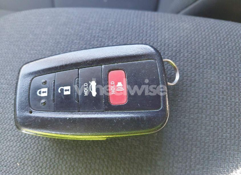 Photo 11 of 2020 Toyota Corolla LE (VIN 5YFHPRAE0LP134062)