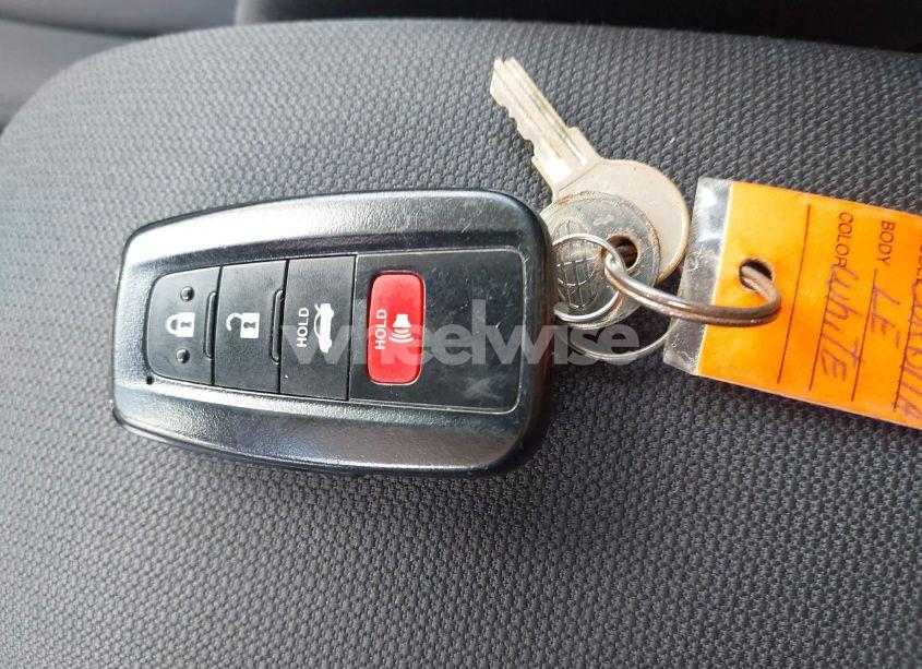 Photo 11 of 2020 Toyota Corolla LE (VIN 5YFHPRAE1LP086636)