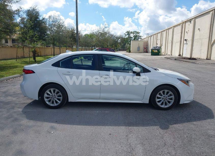 Photo 13 of 2020 Toyota Corolla LE (VIN 5YFHPRAE1LP086636)