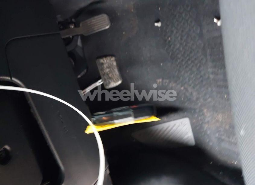 Photo 11 of 2020 Toyota Corolla LE (VIN 5YFHPRAE3LP025580)