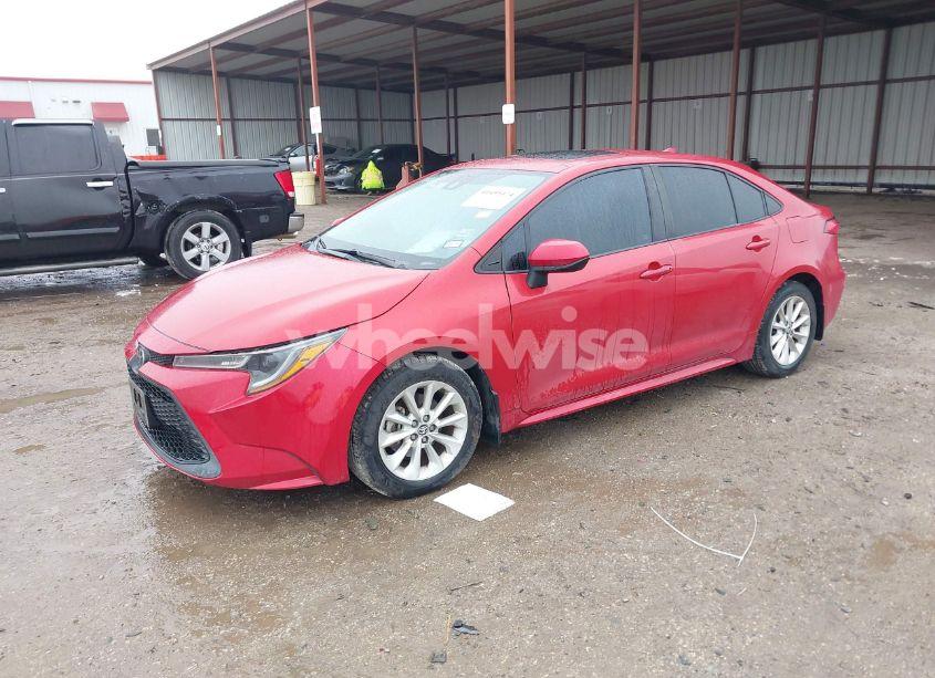 Photo 2 of 2020 Toyota Corolla LE (VIN 5YFHPRAE3LP025580)
