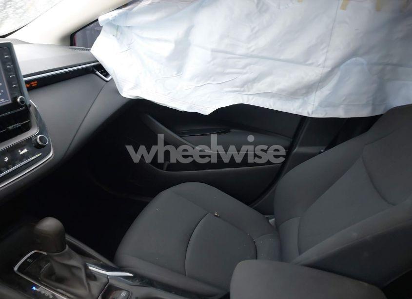 Photo 5 of 2020 Toyota Corolla LE (VIN 5YFHPRAE3LP025580)