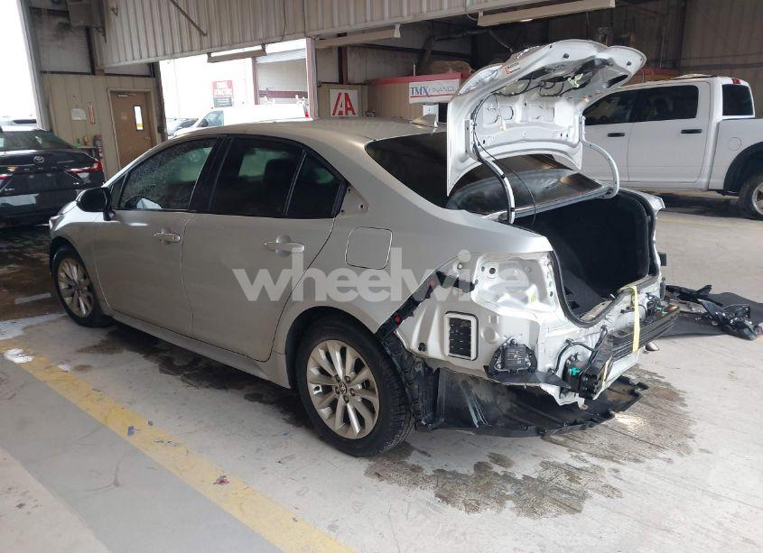 Photo 3 of 2020 Toyota Corolla LE (VIN 5YFHPRAE5LP012670)