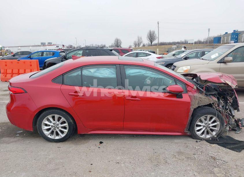 Photo 13 of 2020 Toyota Corolla LE (VIN 5YFHPRAE6LP065426)