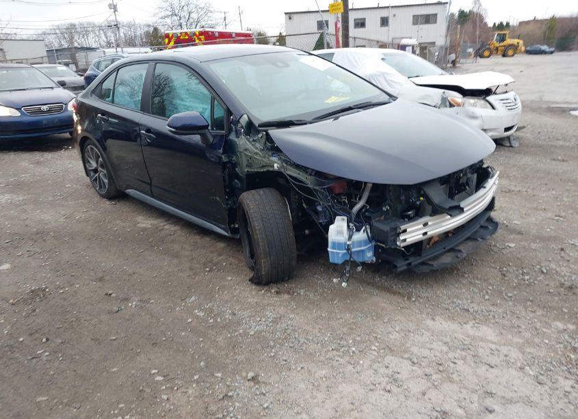 2022 Toyota Corolla SE 6MT (VIN 5YFM4MCE1NP130919) main photo