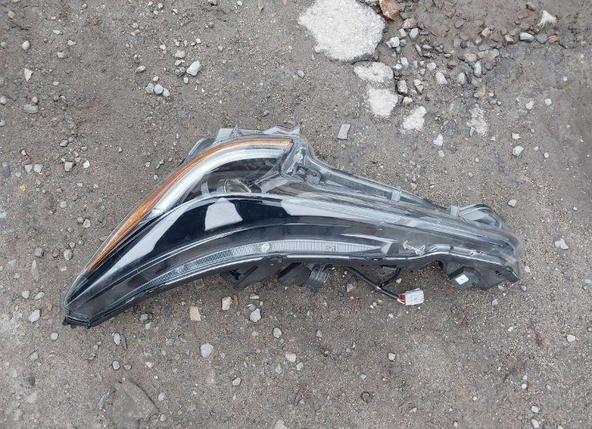 Photo 12 of 2022 Toyota Corolla SE 6MT (VIN 5YFM4MCE1NP130919)