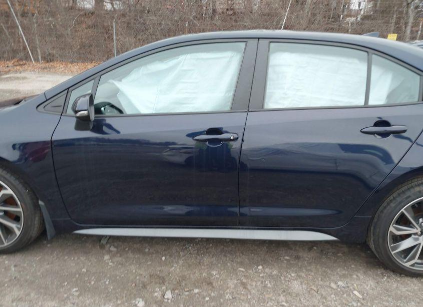 Photo 15 of 2022 Toyota Corolla SE 6MT (VIN 5YFM4MCE1NP130919)