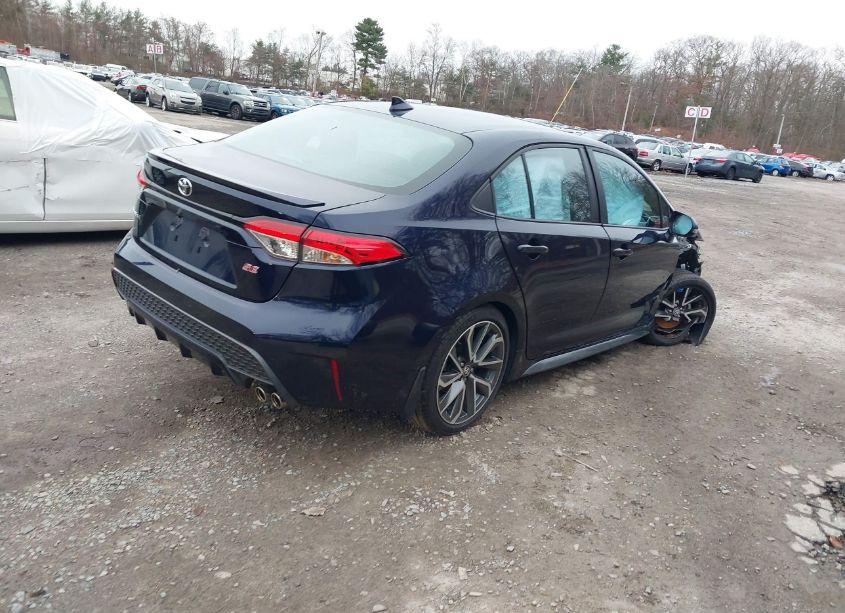 Photo 4 of 2022 Toyota Corolla SE 6MT (VIN 5YFM4MCE1NP130919)