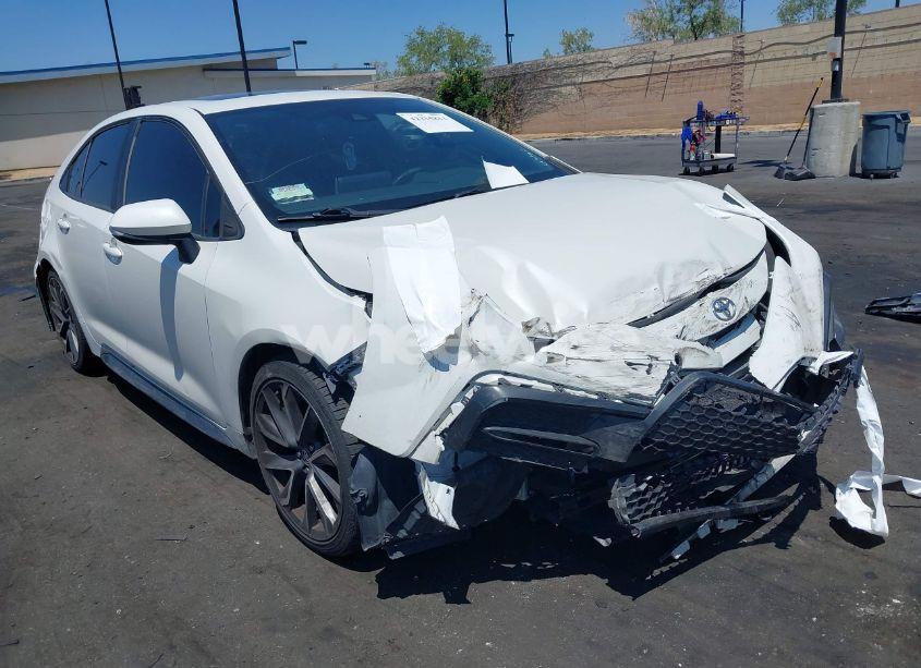 2020 Toyota Corolla SE 6MT (VIN 5YFM4RCE4LP048936) main photo