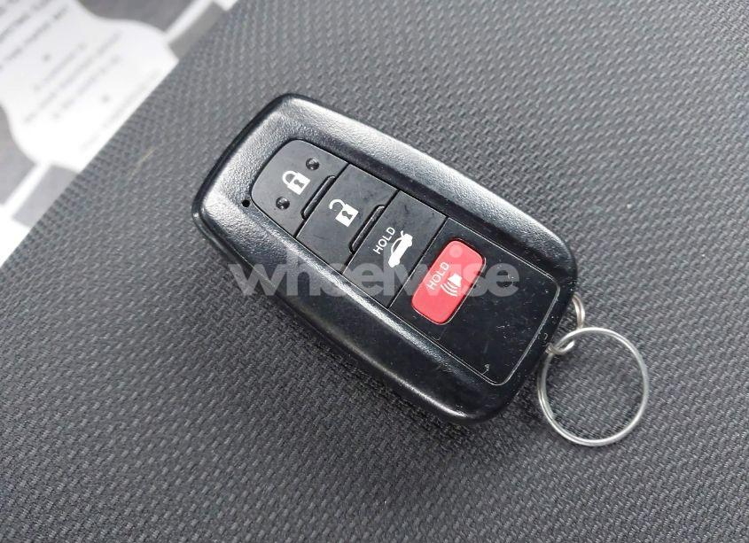 Photo 11 of 2020 Toyota Corolla SE 6MT (VIN 5YFM4RCE5LP041123)